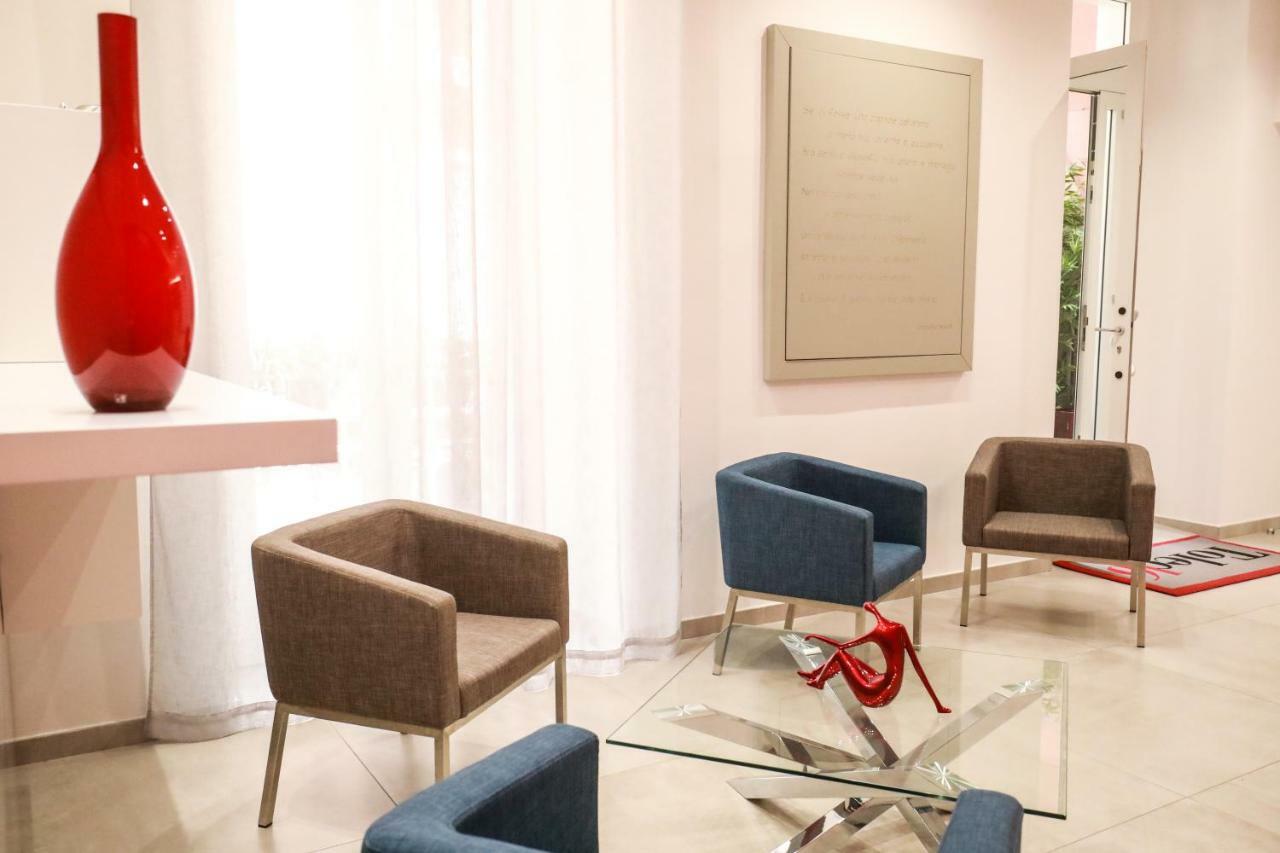 Toledo 16 Luxury Suites Naples Exterior photo